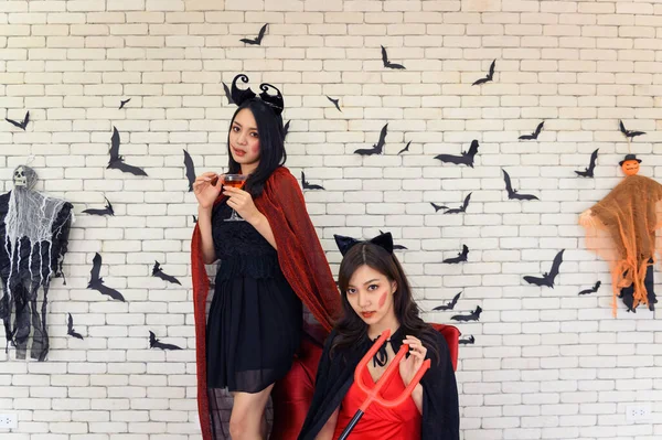 Picture Two Emotional Young Women Wearing Witch Halloween Costumes Party — Stock Photo, Image