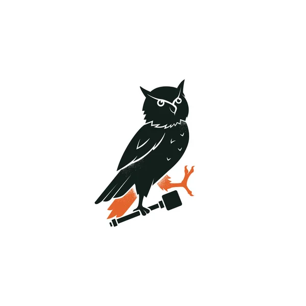 知恵のフクロウのシンボル。Heraldic owl passant — ストックベクタ