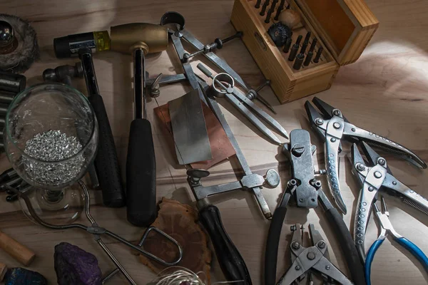 Kuyumcularda ve el sanatlarında kullanılan araçlar