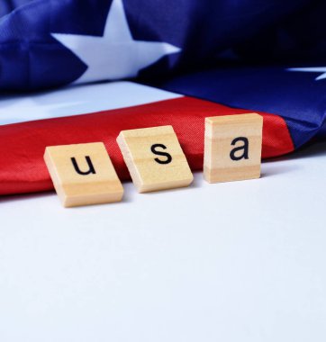 Masada Amerika mektupları ve bayrağı.