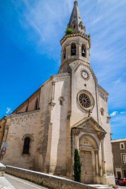 Saint-Saturnin-ls-Apt, Provence-Alpes-Cte-d 'Azur' daki Luberon 'daki ortaçağ tepe köyü..