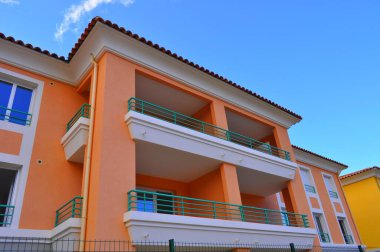 Kentsel bir ortamda ön cephe.