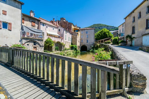 Creissels Medeltida Vid Foten Klipporna Vid Causse Larzac Aveyron — Stockfoto