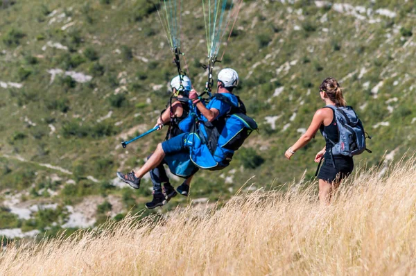 Let Paraglidingem Nad Krajinou Aveyron Regionu Millau Francii — Stock fotografie