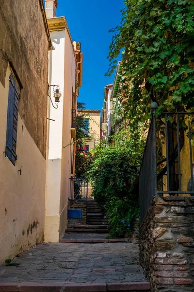 地中海沿岸の海辺の町コリオーレ フランスのオクシタニー — ストック写真