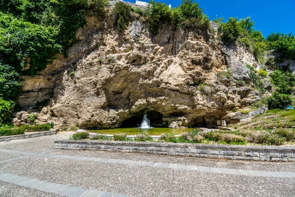 Creissels Medeltida Vid Foten Klipporna Vid Causse Larzac Aveyron — Stockfoto