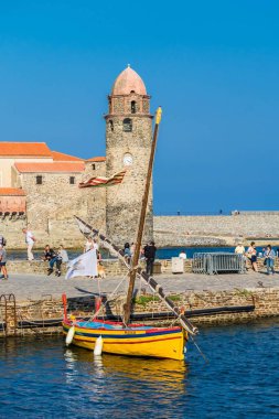 Collioure, Verille sahilindeki sahil kasabası, Akdeniz, Occitanie, Fransa.