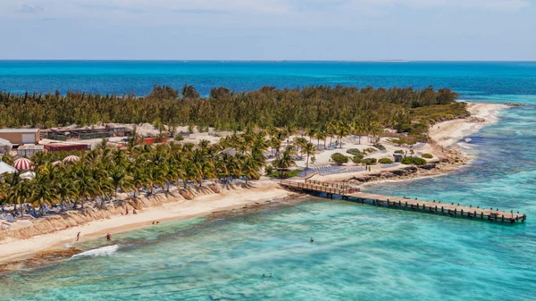 Karayip Grand Turk Cruise Merkezinde Plajın Havadan Görünümü — Stok fotoğraf