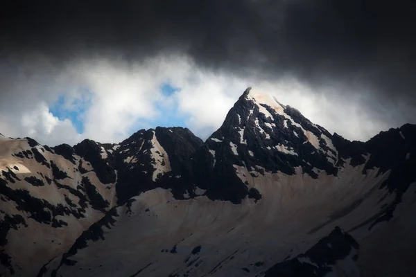 Bela Paisagem Natural Montanhas Neve Imagem Lente Zoom Telefoto — Fotografia de Stock