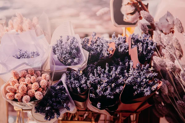 Loja Flores Vintage Bouquets Para Venda Livre Dia Ensolarado — Fotografia de Stock