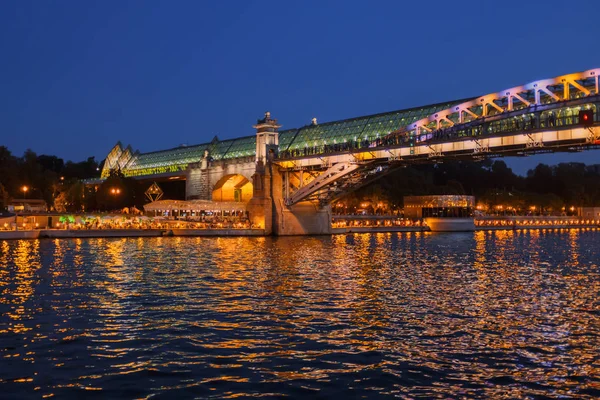 Міст Pushkinsky Andreyevsky Парку Горького Москва Уночі — стокове фото