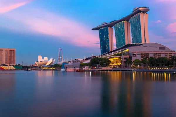 Marina Bay Bij Roze Zonsondergang Singapore Stad Landschap — Stockfoto