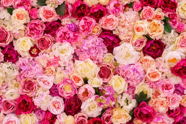 Veel verschillende roze, rode en witte bloemen abstract patroon achtergronden — Stockfoto