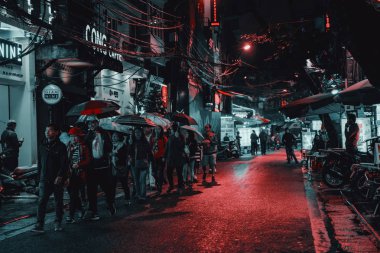 Hanoi, Vietnam - 08 Aralık 2018: Hanoi şehir merkezi sokak eski şehir ilçe gece