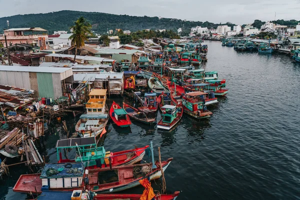 Phu Quoc Vietnam Diciembre 2018 Barcos Pesca Río Ciudad Duong — Foto de Stock