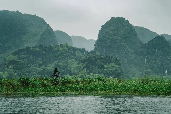 Βιετνάμ Φύση Τοπίο Πράσινα Βουνά Tam Coc Ninh Binh — Φωτογραφία Αρχείου