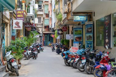 Hanoi, Vietnam - 16 Aralık 2018: Hanoi mimari şehir merkezi eski şehir bölgesi gündüz