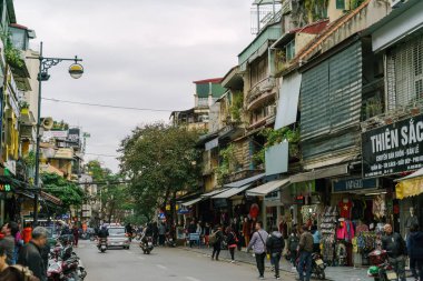 Hanoi, Vietnam - 16 Aralık 2018: Hanoi mimari şehir merkezi eski şehir bölgesi gündüz