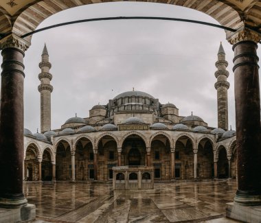 Süleymaniye Camii, Istanbul, Türkiye, yağmurlu bir gün
