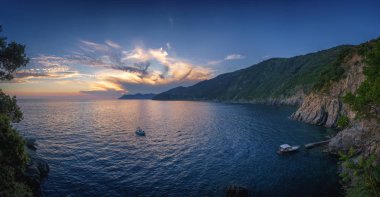 Cinque Terre, Liguria Seascape, Italya günbatımı doğa deniz manzara