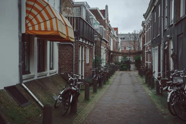 Haarlem Pays Bas Mars 2020 Rue Étroite Vide Avec Maisons — Photo