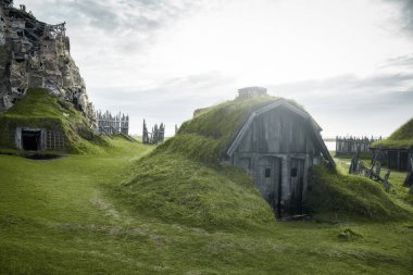 Vestrahorn Dağı yakınlarındaki Viking Köyü, Doğu İzlanda 'nın Stokksnes kıyısı.