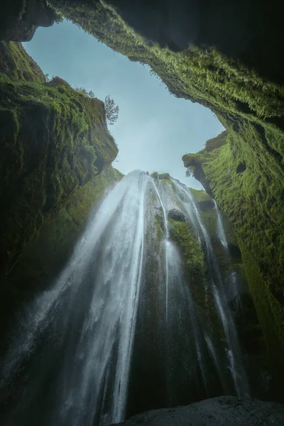 アイスランド南部のGljufrafossまたはGljufrabui滝 美しい自然景観 — ストック写真
