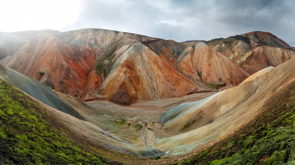 Montañas Coloridas Landmannalaugar Reserva Natural Fjallabak Sur Islandia Hermoso Paisaje — Foto de Stock