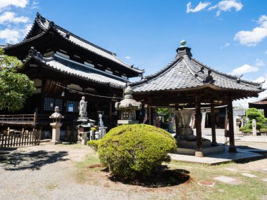 Otsu, Japonya - 21 Ağustos 2018: Saigoku Kannon hac yolculuğunun 14 numaralı tapınağı Miidera 'nın Kannon-do salonu