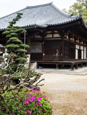 Mitoyo, Kagawa Bölgesi, Japonya - 13 Nisan 2018: Shikoku hac yolculuğunun 70 numaralı tapınağı Motoyamaji 'de