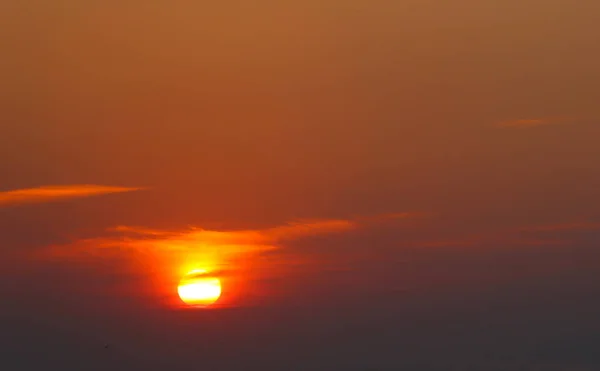 Nuages Dramatiques Éclairés Par Soleil Couchant — Photo