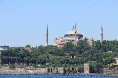 İstanbul Sultanahmet Meydanı, tarihi Ayasofya Camii, cephe manzarası
