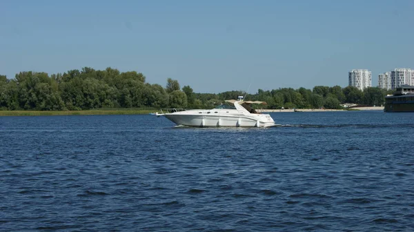 Dnieper River Launch Kiev — Stock Photo, Image