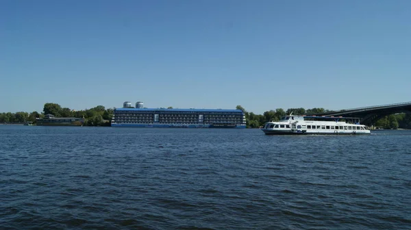 Bateau Moteur Rivière Dnepr — Photo