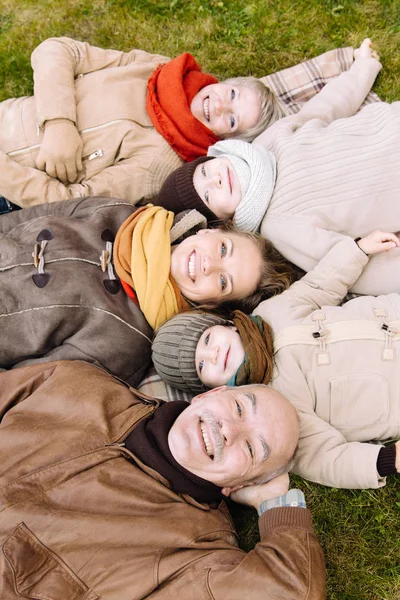 Familia Felicidad Generación Hogar Gente Concepto Familia Feliz Otoño Parque — Foto de Stock