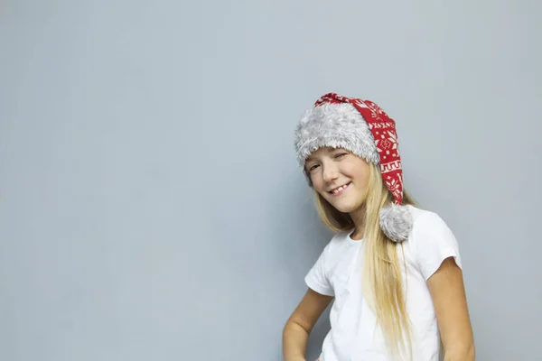 Tomtens Hjälpreda Liten Flicka Tomtens Hatt Jul Tomte — Stockfoto