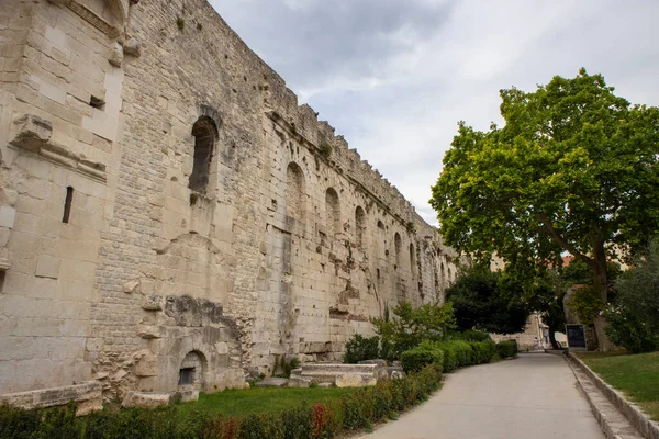 Split Croácia Junho 2020 Magníficas Muralhas Pedra Palácio Diocleciano Patrimônio — Fotografia de Stock