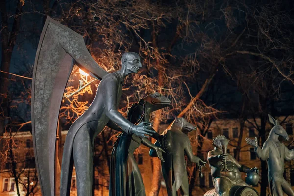 Moskau Russland April 2018 Kinder Einer Gruppe Von Bronzeskulpturen Werden — Stockfoto