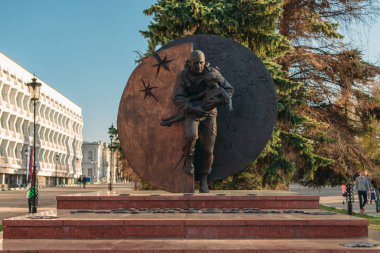 Ulyanovsk, Rusya - 8 Mayıs 2018: Dmitry Razumovsky Anıtı