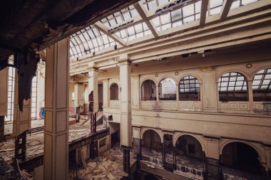 Saint Petersburg, Rusya - 7 Ocak 2019: Terk edilmiş otel 