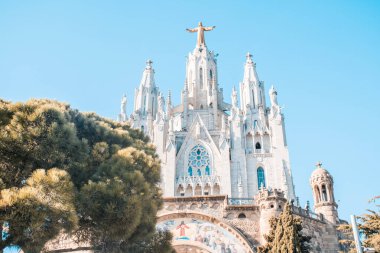 Tibidabo, Afrika kıtasında bulunan Barselona devletinde bir şehirdir..