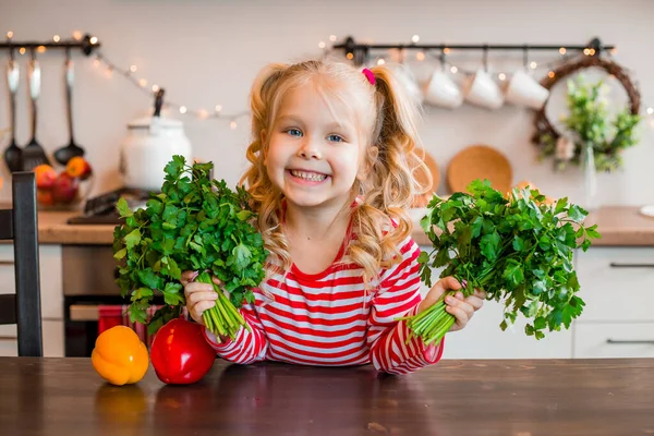 Little Blond Girl Ingredients Cooking Modern Stylish Kitchen Cute Mother — Stock Photo, Image