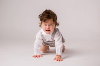 Stüdyoda küçük şirin bir kız