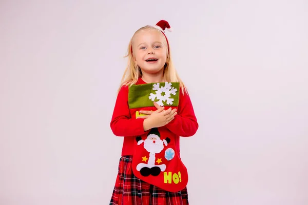 Menina Bonito Com Meia Natal — Fotografia de Stock