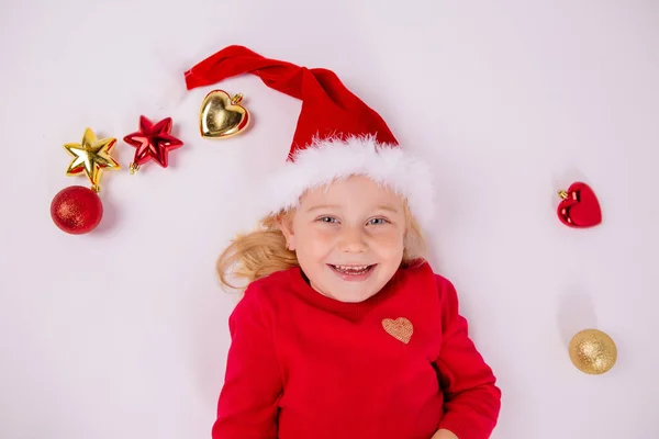 Linda Niña Usando Sombrero Rojo Concepto Navidad —  Fotos de Stock