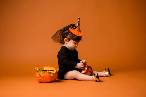 Schattig Klein Meisje Dragen Halloween Concept — Stockfoto