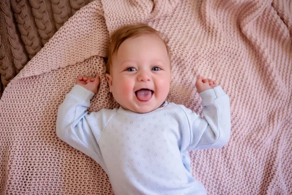 Χαριτωμένο Μικρό Πορτρέτο Του Μωρού — Φωτογραφία Αρχείου