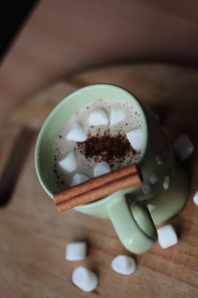 Sıcak bir fincan kahve.