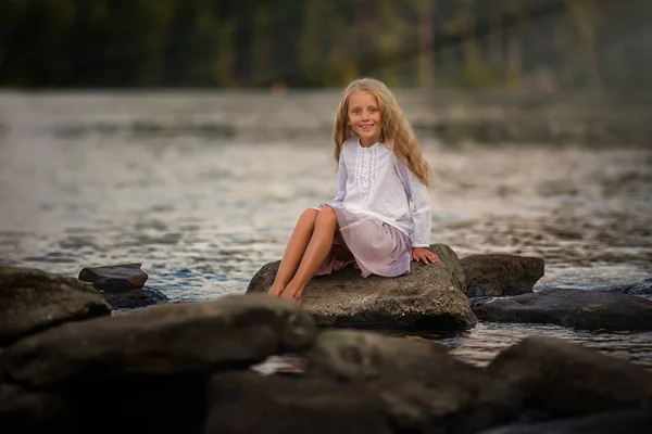 Portrait Cute Girl Lake Sunset Summer Evening — Stock Photo, Image