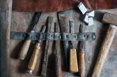 Florence - 05 / 18 / 2018: heykel aletli deri çanta